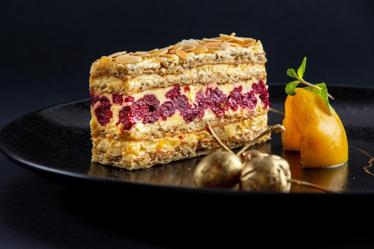 A slice of the famous Moskva šnit cake